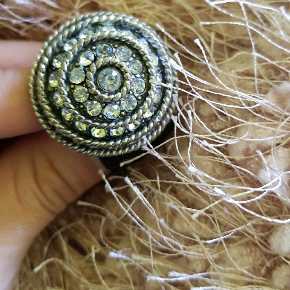 💎Swirly Rhinestone Statement Ring 💎